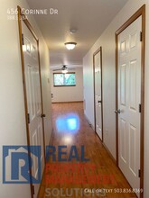 456 Corinne Dr in Newberg, OR - Building Photo - Building Photo