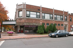 Plaza Building in Windsor, CT - Building Photo