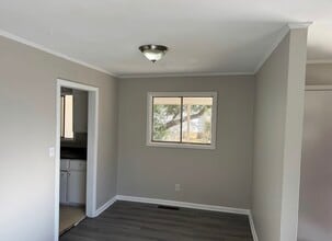 254 Fairview Dr in Ozark, AL - Building Photo - Building Photo
