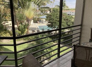 5851 Camino Del Sol in Boca Raton, FL - Building Photo - Building Photo