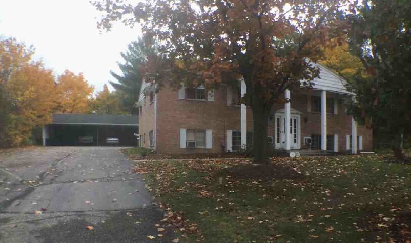 174 S Fremont St NE, Unit 1 in Rockford, MI - Building Photo