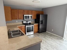 8318 Linton Blvd in Columbus, OH - Building Photo