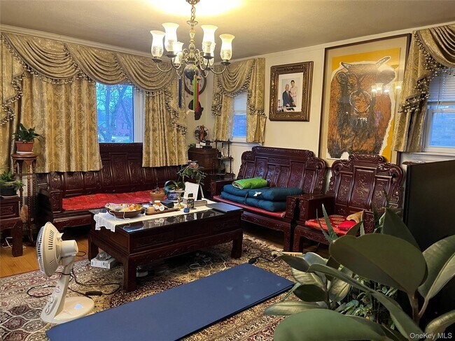 200-07-200-17 17th Ave in Queens, NY - Building Photo - Building Photo