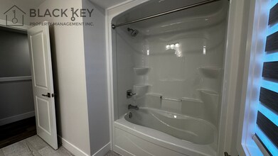 449 Grey St in London, ON - Building Photo - Building Photo