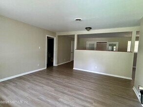 6863 Cinderella Rd in Jacksonville, FL - Building Photo - Building Photo