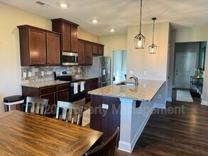 35 White Oak Pl in Smiths Station, AL - Building Photo - Building Photo