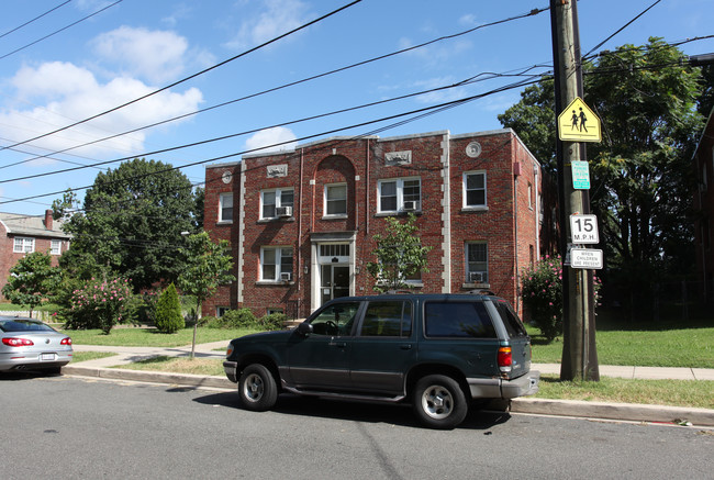 2800 O St SE in Washington, DC - Building Photo - Building Photo