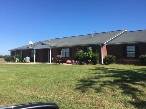 642 Mitchell Ave in Guntown, MS - Building Photo