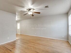 10 SE Grand Blvd in Oklahoma City, OK - Building Photo - Building Photo