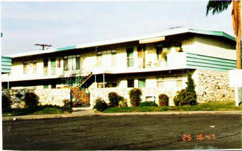 Northgate Lane Apartments in Anaheim, CA - Building Photo - Building Photo