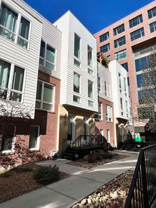 3425 Larimer St in Denver, CO - Building Photo - Building Photo