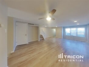 5127 N Hunters Ct in Bensalem, PA - Foto de edificio - Building Photo