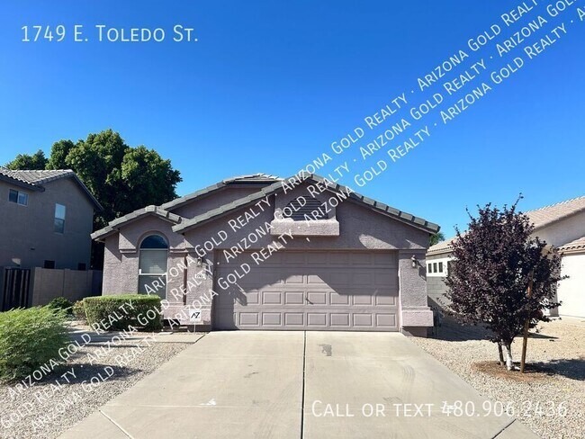 property at 1749 E Toledo St