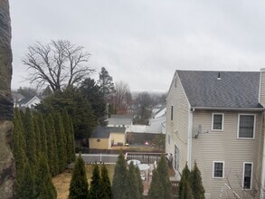 300 Soundview Ave in Fairfield, CT - Building Photo - Building Photo