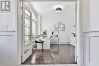 3206 Sorrento Crescent in Burlington, ON - Building Photo - Building Photo