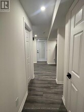 4820 Half Moon Grove in Mississauga, ON - Building Photo - Building Photo