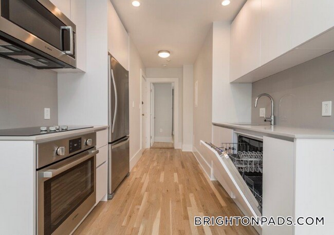 property at 4 Elko St