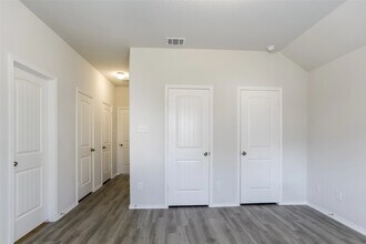 25384 Claremont Hills Ln in Porter, TX - Building Photo - Building Photo