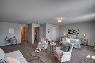 615 McKay Way-Unit -1 in Waterloo, WI - Building Photo - Building Photo