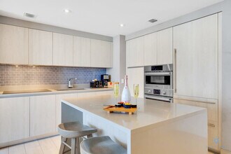 4010 S Ocean Dr in Hollywood, FL - Foto de edificio - Building Photo