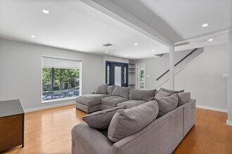 3400 Santa Fe Dr in Austin, TX - Building Photo - Building Photo