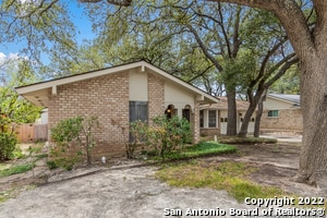 property at 3622 Pinebluff Dr