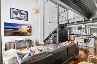 213 N 12th St in Tampa, FL - Building Photo - Building Photo