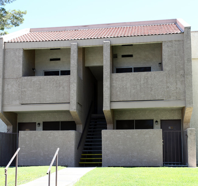 Walker House Apartments in Las Vegas, NV - Building Photo - Building Photo