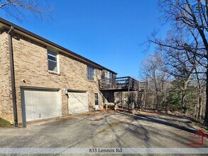 833 Lennox Rd in Clarksville, TN - Building Photo - Building Photo