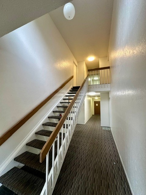 2163 Hedgerow Road in Columbus, OH - Building Photo - Building Photo