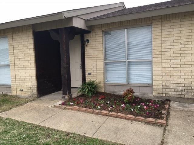 property at 1413 Eagle Pass Dr