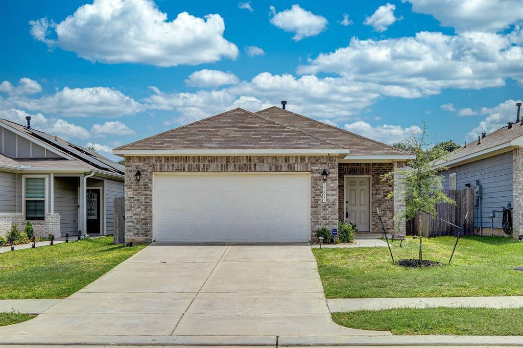 25814 Hickory Pecan Trl in Tomball, TX - Building Photo