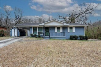 667 Tara Cir SE in Atlanta, GA - Building Photo - Building Photo