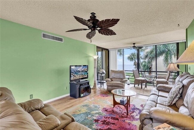 3392 NE Causeway Blvd in Jensen Beach, FL - Building Photo - Building Photo