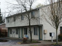 Saint Louis Apartments in Portland, OR - Building Photo - Building Photo