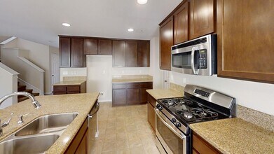 1417 Silverberry Ln in Beaumont, CA - Building Photo - Building Photo