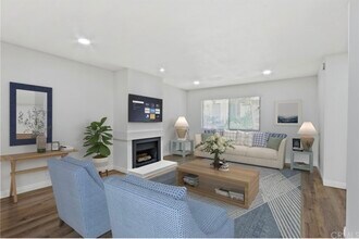 6 Moonrise Ct in Newport Beach, CA - Building Photo - Building Photo