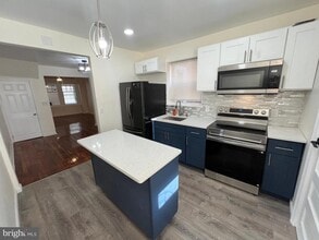 254 W Sheldon St in Philadelphia, PA - Building Photo - Building Photo