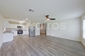8136 102nd Ave in Vero Beach, FL - Building Photo - Building Photo