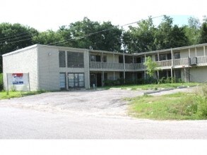 Perry Street Apartments in Houston, TX - Foto de edificio - Building Photo