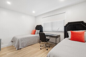 101 Club Dr in Palm Beach Gardens, FL - Building Photo - Building Photo