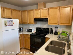 2805 NE 125th St in Seattle, WA - Building Photo - Building Photo