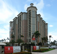 City Place South Tower in West Palm Beach, FL - Building Photo - Building Photo