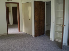 Grange Acres Senior Housing in Haslett, MI - Foto de edificio - Interior Photo