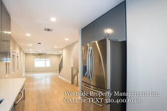 6548 La Mirada Ave in Los Angeles, CA - Building Photo - Building Photo