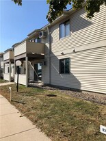 2114 Valleyhigh Dr NW in Rochester, MN - Building Photo