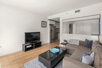 666 Folsom St in San Francisco, CA - Foto de edificio - Building Photo