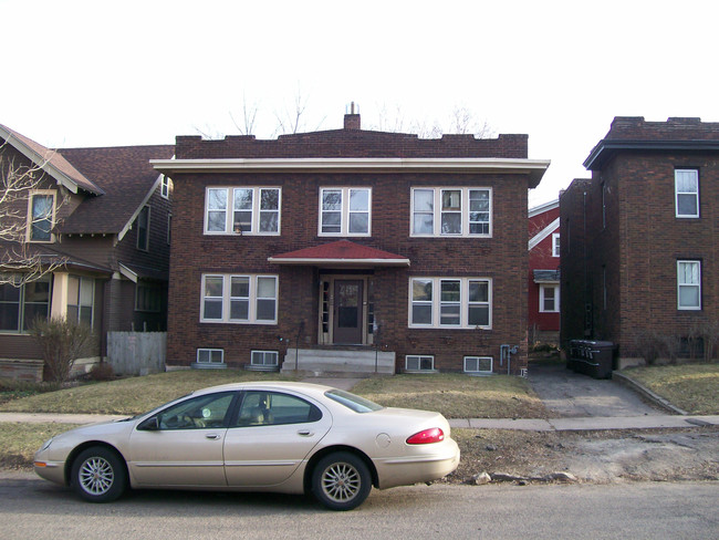 1088 Dayton Ave