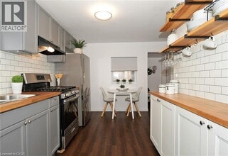 9 Adam St in Cambridge, ON - Building Photo - Building Photo