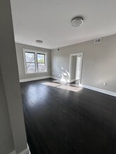1003 S Orange Ave, Unit 305 in Newark, NJ - Building Photo - Building Photo